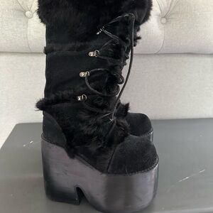 VIGILANCE PLATFORM BOOTS size 9 
DEMONIA